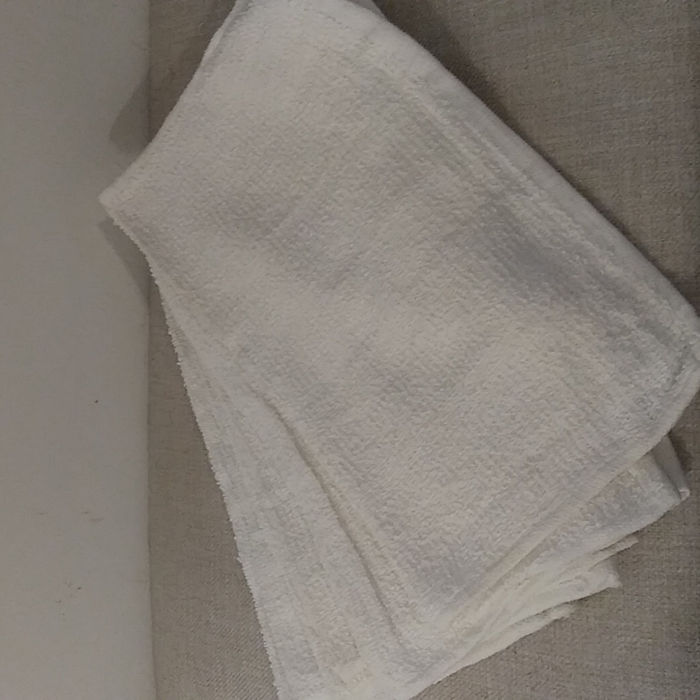 White cleaning towel bundle